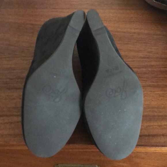 New Black Suede Joie Wedges - Picture 2 of 5